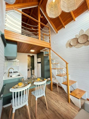 Winter Hut - Tiny House Village